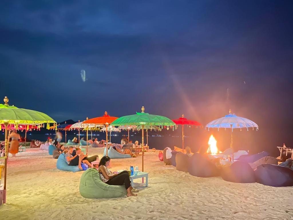 Gili Lumbung Bungalow Гили Еър Екстериор снимка